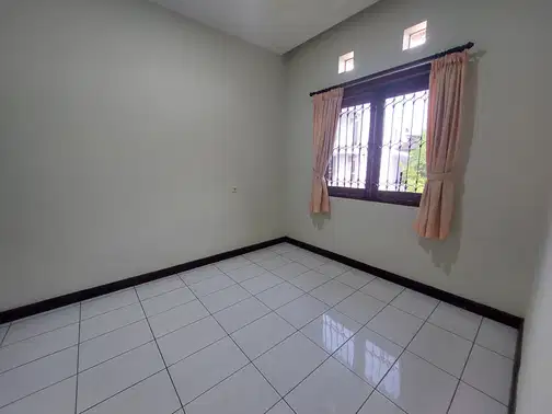 Rumah Dalam Komplek Kumala Garden Near Pasteur Toll