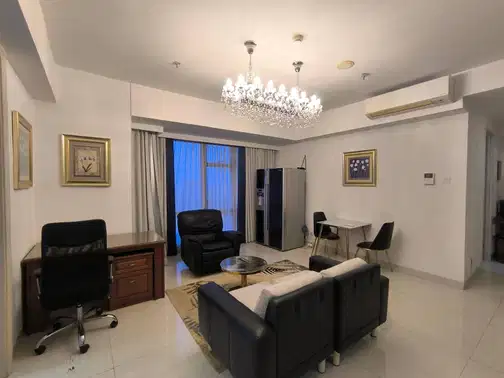 LARIZ MANSION - Private Lift Corner Apartment with City View