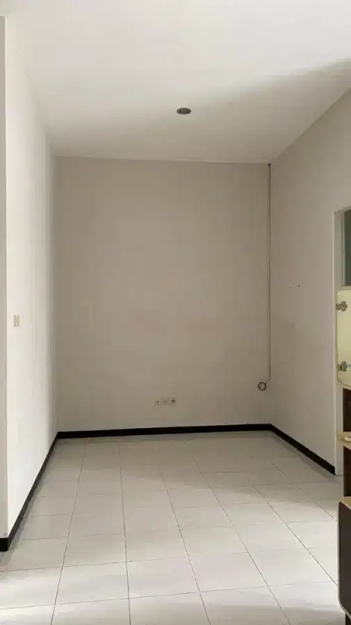 Rumah OER MERR Pondok Chandra Sidoarjo - 3 Bedrooms, 135m² House for Rent