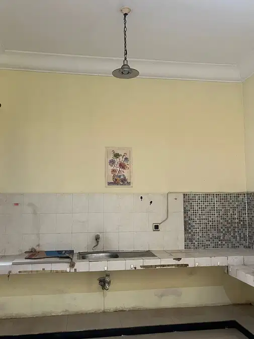 3-спальний 2-поверховий будинок з 4 ванними кімнатами