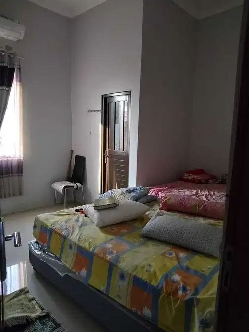 Large 4-Bedroom House Near Citra Raya Amenities
