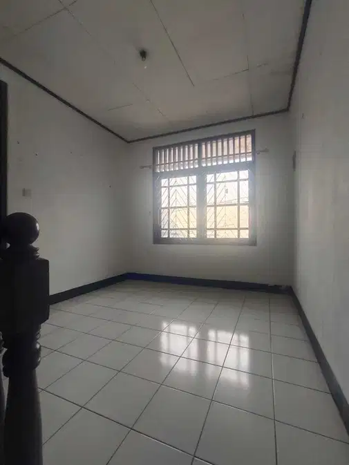 Spacious 3-Bedroom House in Taman Buaran Indah, Klender