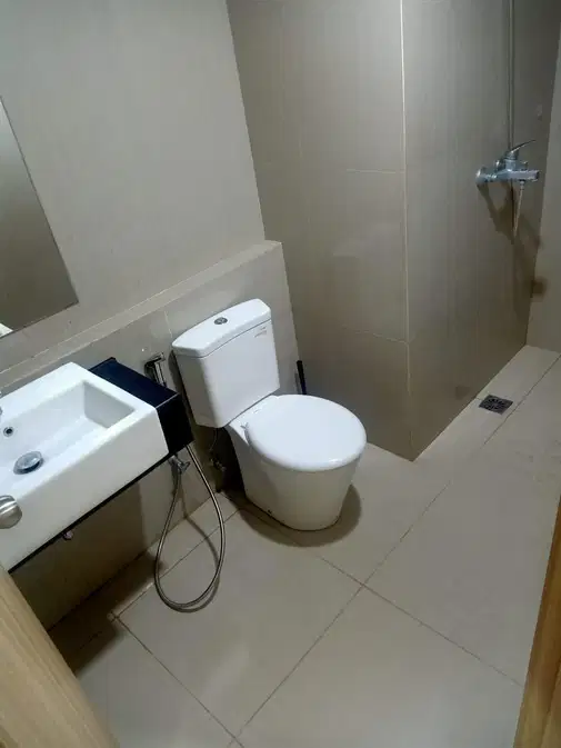 Minimalist Studio Apartment with Essential Amenities