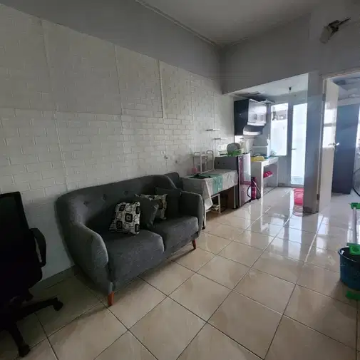 Semi-furnished 2BR Apartment at Seasons City