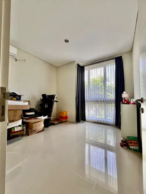 Fully Furnished 2-Story House with 4 Bedrooms and Modern Design