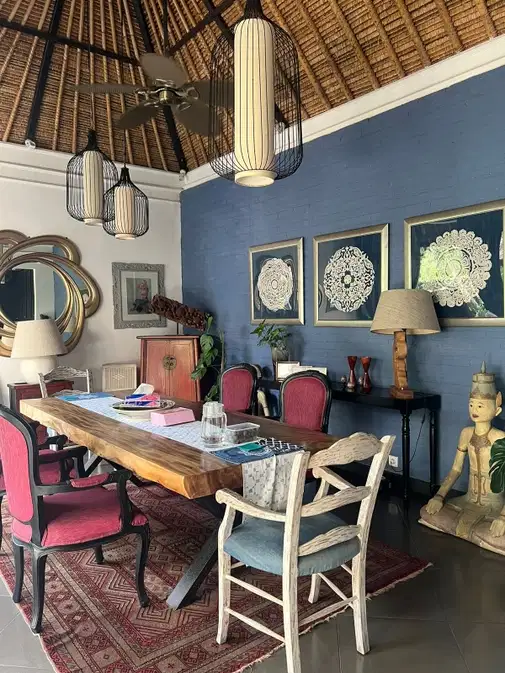 Luxurious 3-Bedroom Villa with Pool in Buwit
