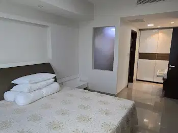 Furnished 2-Bed Apartment with Golf View