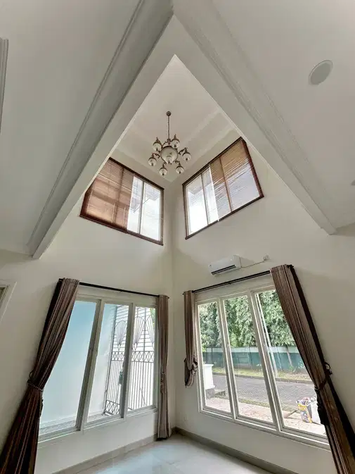 Wisata Bukit Mas House - Newly Renovated Corner Lot Property