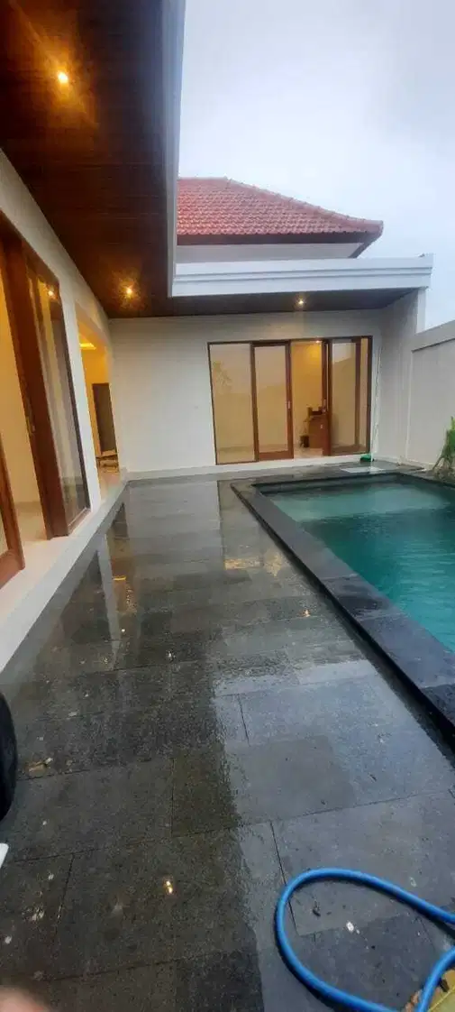 Modern Tropical Villa in Nyanyi - 3 Bedrooms, Strategic Location