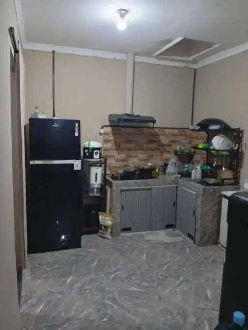 6x10 House with AC, Kitchen Set, Wardrobe, Near School, Market, Station