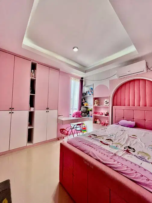 Fully Furnished 2-Story House with 4 Bedrooms and Modern Design