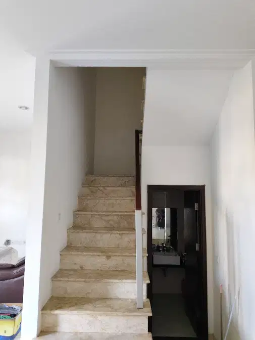 Modern 2-Story Townhouse with 4 Bedrooms