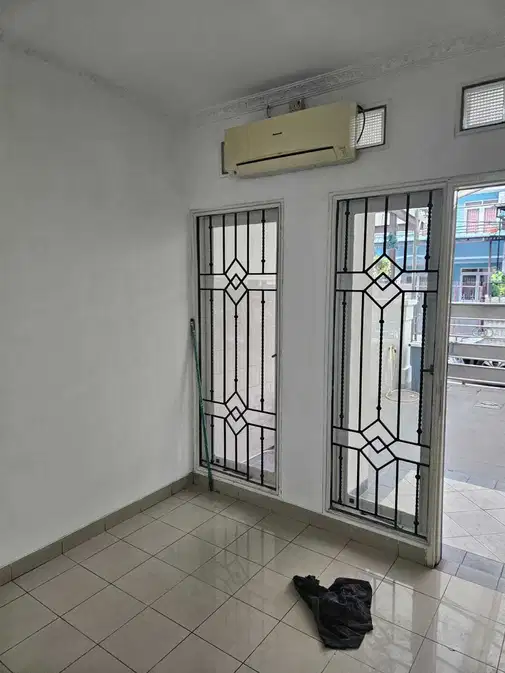 2-Story House in Gading Nirwana, Kelapa Gading with 4 Bedrooms