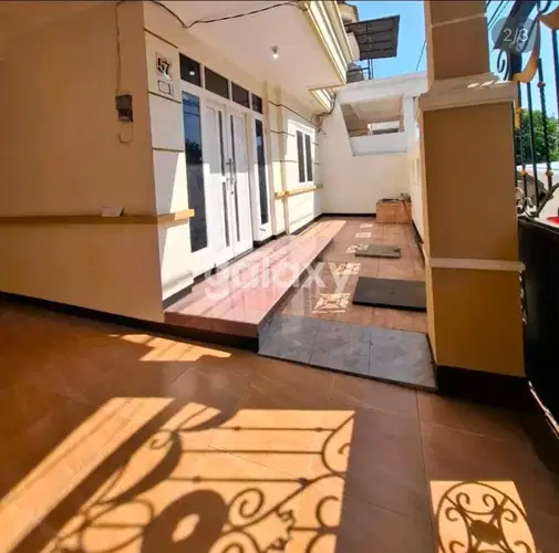 Spacious 4-Bedroom House with Security in Kenjeran
