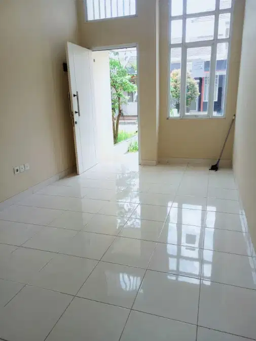 Comfortable Cluster Housing Near Toll Access and Shopping Center