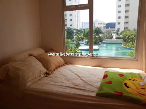 Educity Tower Yale Apartment - Comfortable and Strategic Location