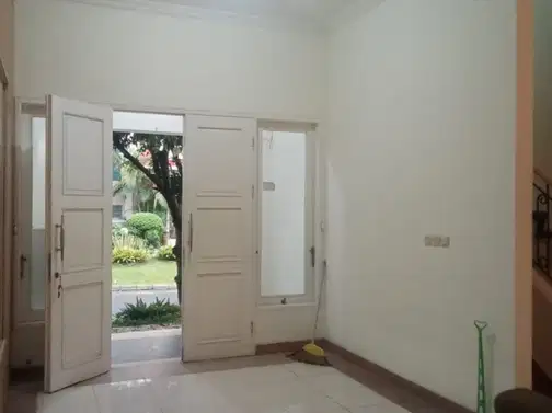 Кластерный дом в Crystal Gading Serpong с 4 спальнями