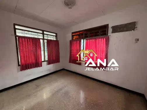 2-Story House in Jelambar, West Jakarta with 3 Bedrooms and Garage