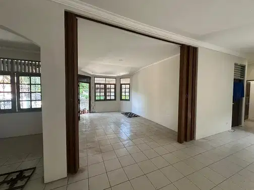 Spacious Office/Workspace Near Lebak Bulus MRT, Ready for Immediate Use