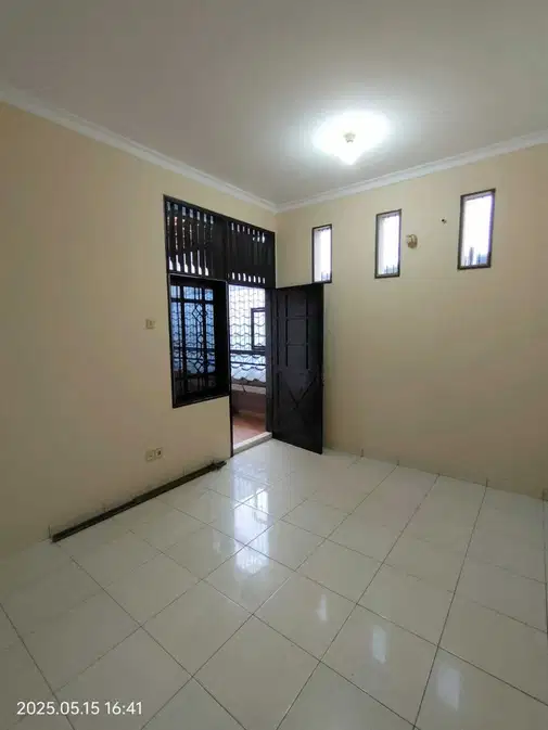 Strategically Located Property near Shopping Centers