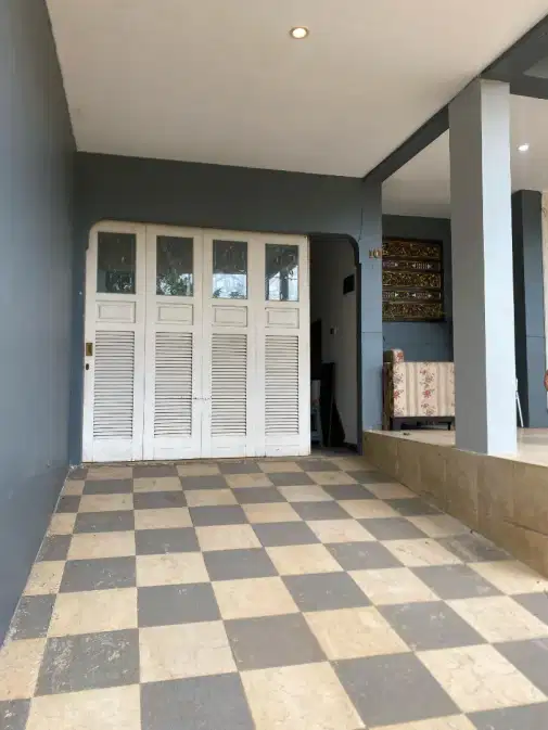 2-Story House with 3 Bedrooms, Fully Furnished, Near MRT
