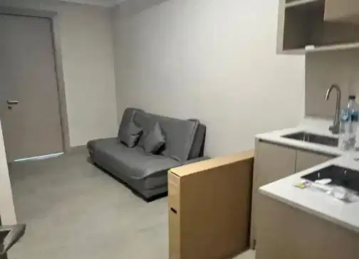 High-floor 2-bedroom apartment with city view