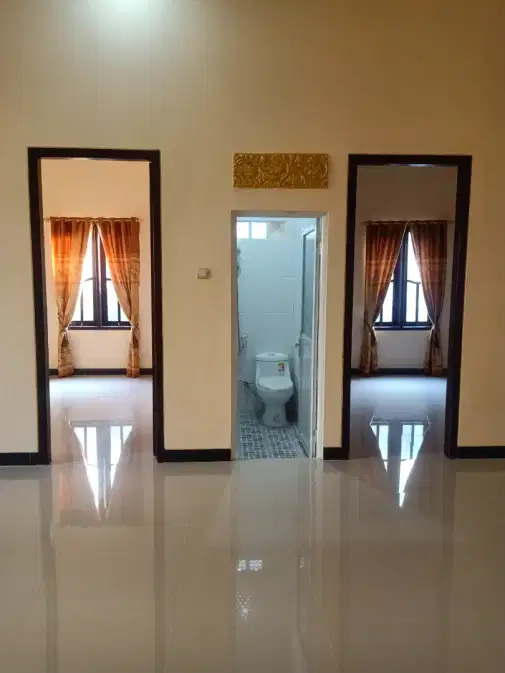 Spacious Rental House in SBY Barat with Multiple Rooms