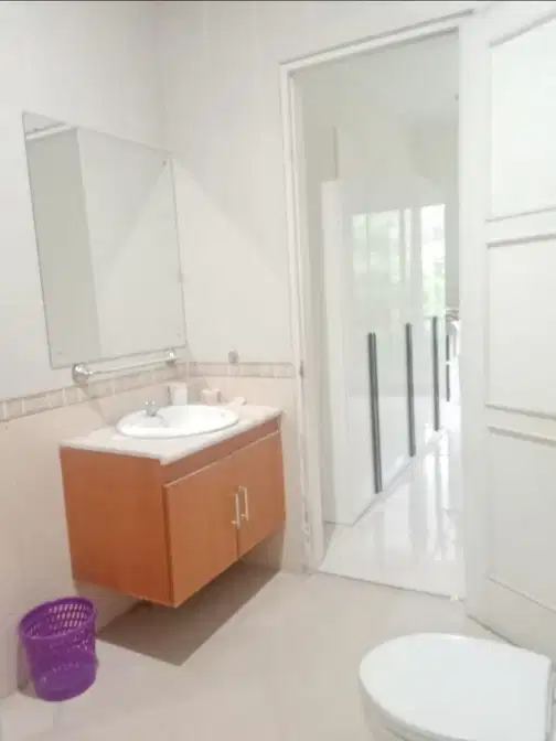 Кластерный дом в Crystal Gading Serpong с 4 спальнями