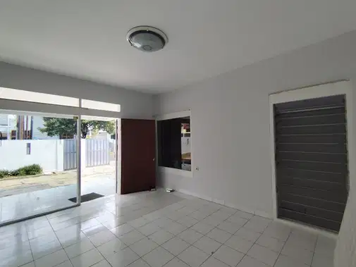 Comfortable 1-Story House in Pulomas Barat with Large Yard