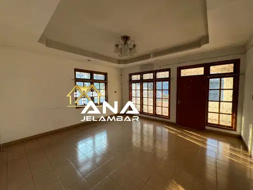 2-Story House in Jelambar, West Jakarta with 3 Bedrooms and Garage