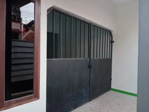 Newly Renovated House with Multiple Amenities