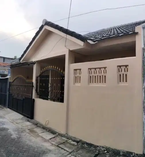 Spacious 2-Bedroom House in Bronggalan Sawah, East Surabaya