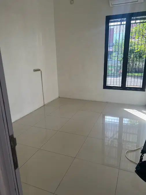 Clean and Ready House in Meadow Green, Lippo Cikarang