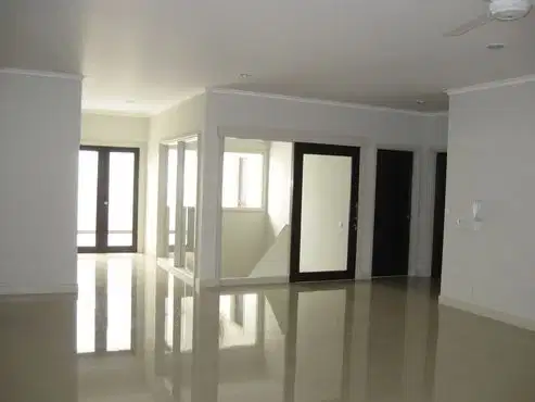 Kemang Inside кешеніндегі үй - 4 жұманақты кең жер