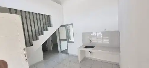 Compact Multi-Level Property with Mezanine