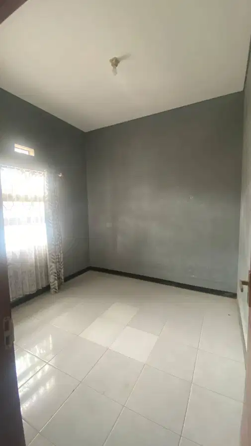 Clustered House with Garden, Suitable for Young Couples
