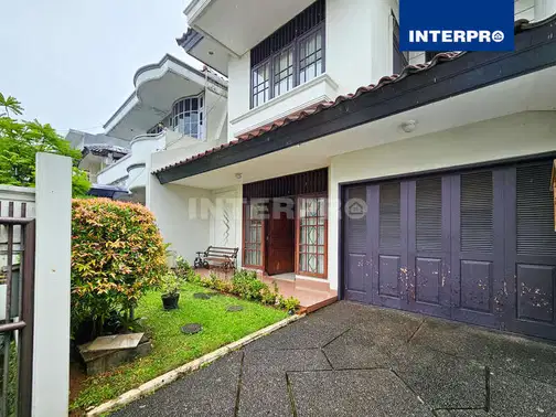 2-Story House in Kedoya - Spacious Family Home with 3 Bedrooms