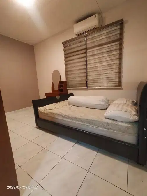 Spacious 3-Bedroom Furnished House with Garden