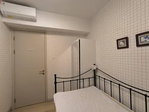LARIZ MANSION - Private Lift Corner Apartment with City View
