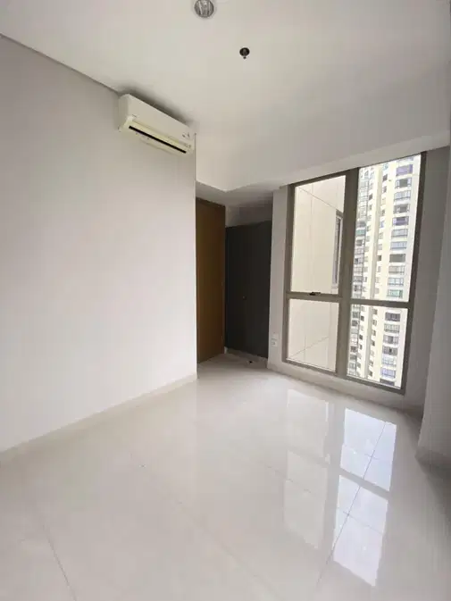 2BR Hook Unfurnished Apartment at Taman Anggrek Residences