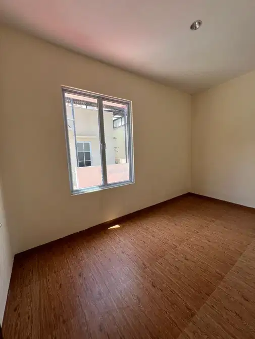 Townhouse near Pasir Putih Market, Mondial School, International Port