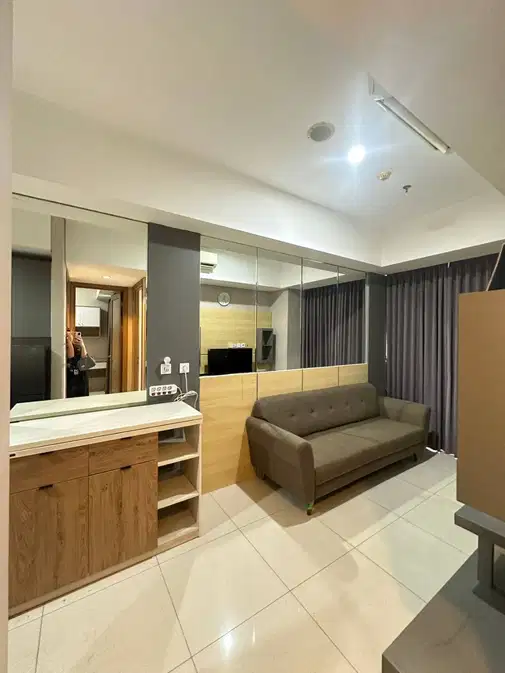 Taman Anggrek Residence-тегі жиһазбен жабдықталған 2 бөлмелі пәтер