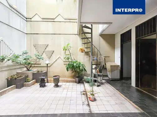 2-Story House in Kedoya - Spacious Family Home with 3 Bedrooms