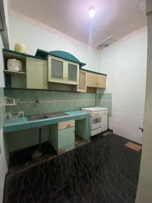 Spacious 6-Bedroom House in Graha Estetika, Banyumanik, Semarang