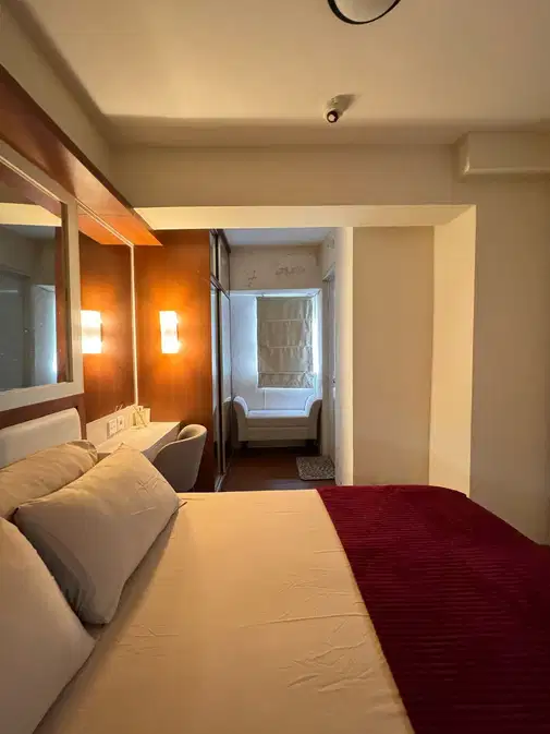 1BR Fully Furnished Bassura City Apartment with City/Pool View