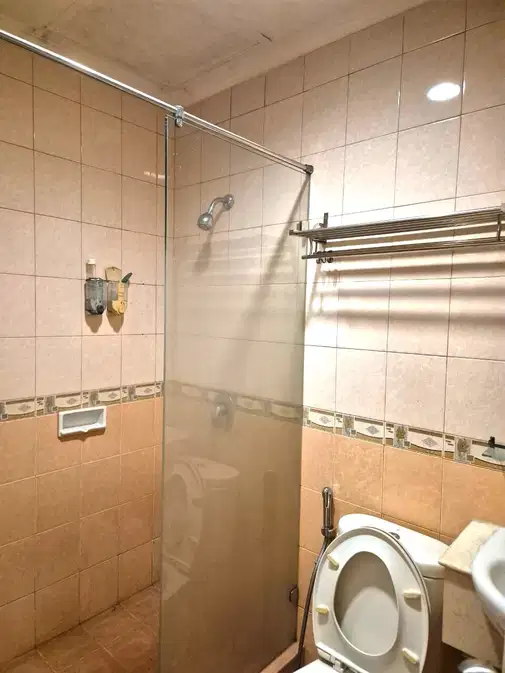 Affordable Apartment at Frenchwalk Tower Lourdes, 10th Floor, Needs Renovation