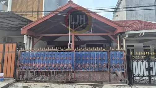 Strategic Location House, Ready to Move In, 24-Hour Security