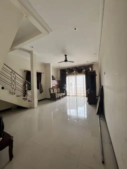 2-Story House Near Bronggalan, 3 Bedrooms, 4 Bathrooms