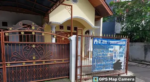 Spacious House with Elegant Design and Parking