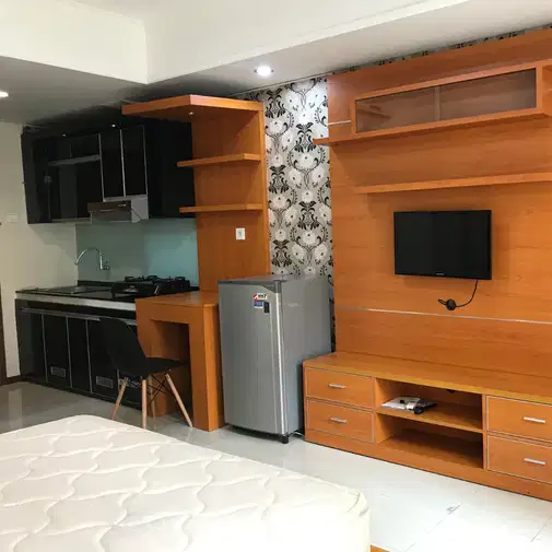 Studio Apartment at Royal Mediterania Garden Residence with Pool View